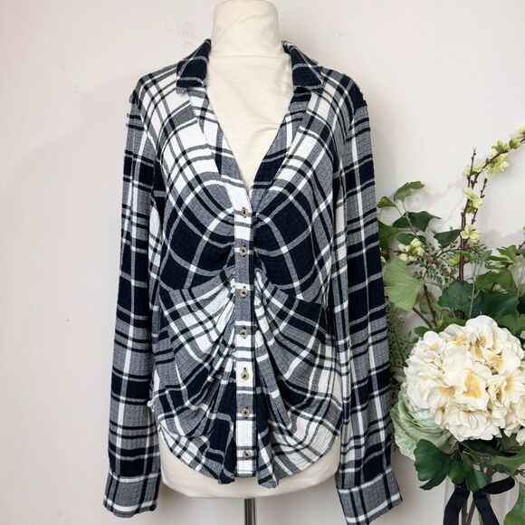 Pilcro Plaid Ruched Button-Down Blouse | Large | Anthropologie - Picture 1 of 13